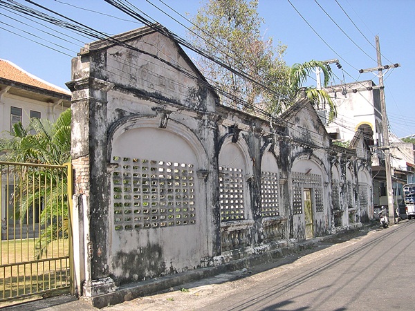 ��ҹ��͡����ط�� Soon U-tit Dead Alley